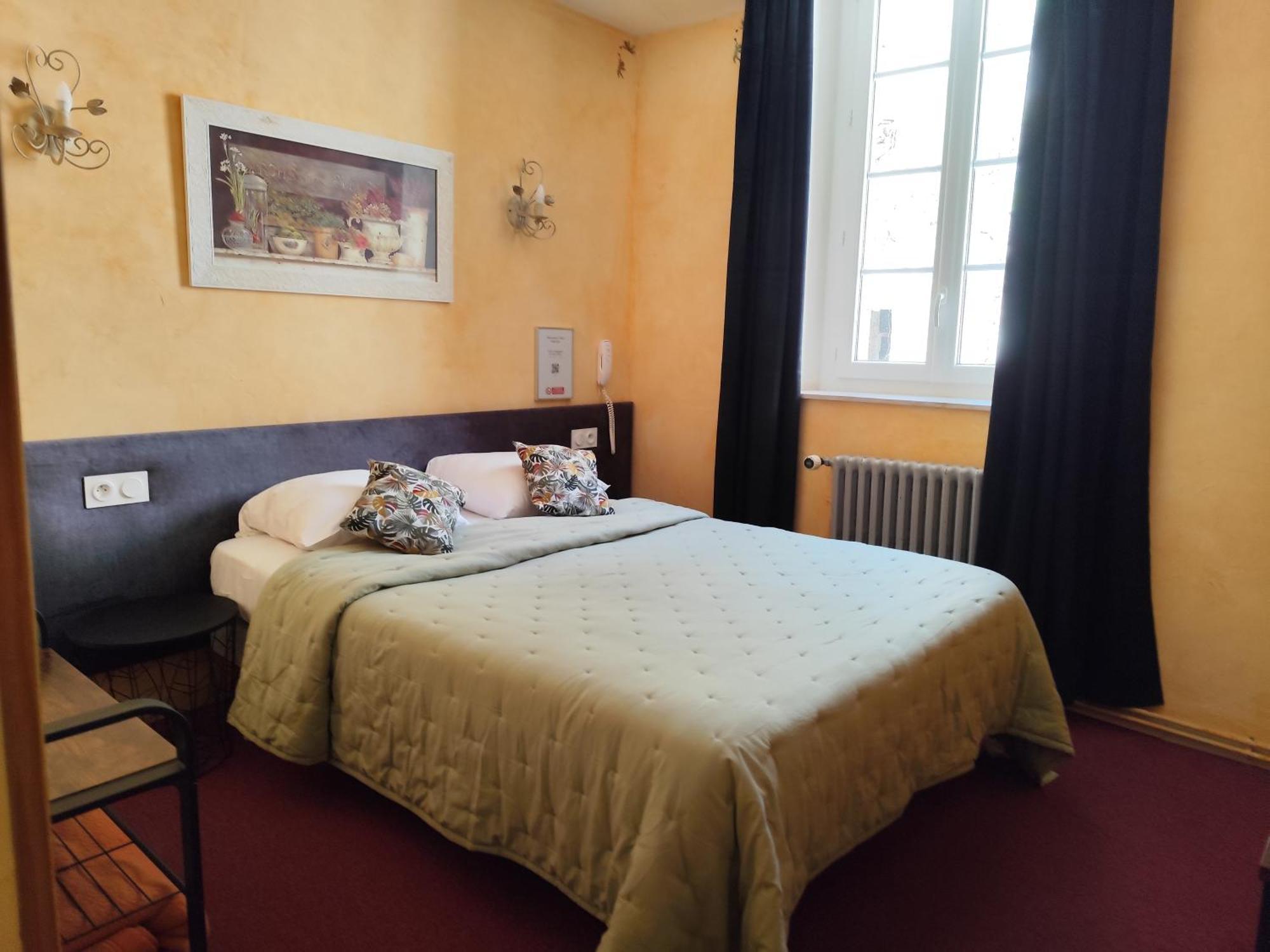 Hotel Saint Jean Orange  Bagian luar foto